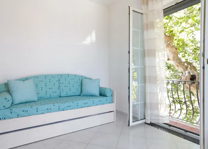 Aquamarine Relaxing 카프리