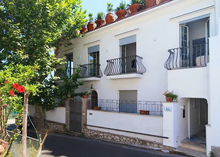 Aquamarine Relaxing 카프리