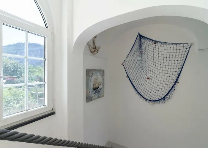 Aquamarine Relaxing 카프리